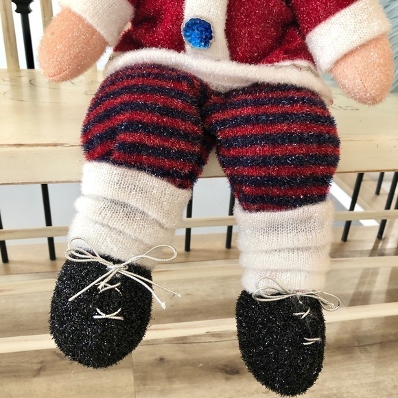 CHRISTMAS Santa, Plush Shimmery Santa, Christmas Decor, Very Good Condition - Picture 7 of 7